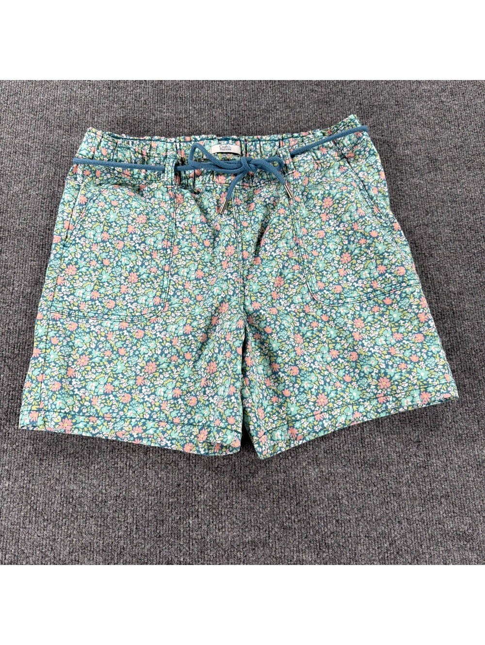 Croft & Barrow Pull On Chino Shorts Green Floral Pockets- Womens Size Medium